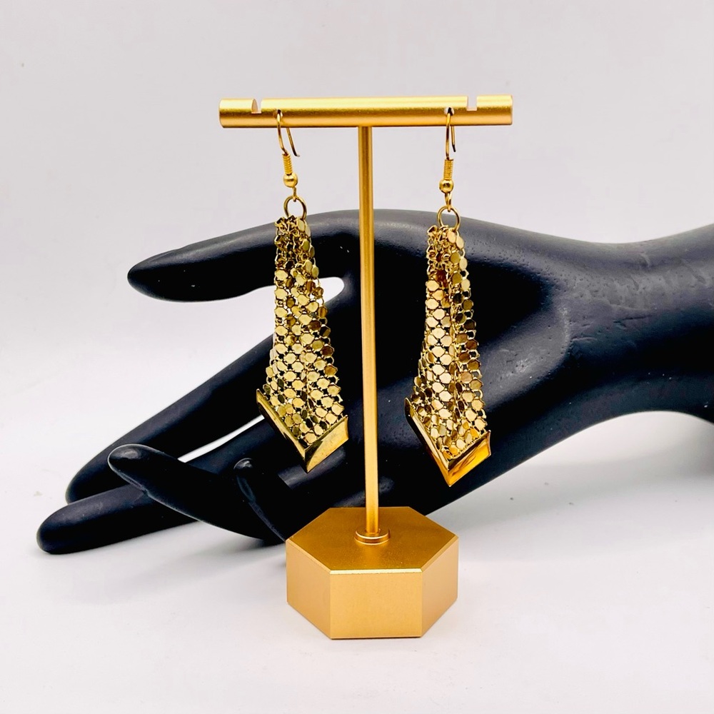 Fab Vintage Gold Tone Mesh Dangle Pierced Earrings - Picture 2 of 12